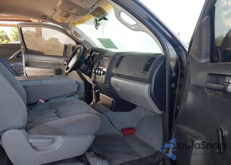 2007 Toyota Tundra Base 4.7L V8 из США, поврежденный, VIN 5TFKT52147X001656